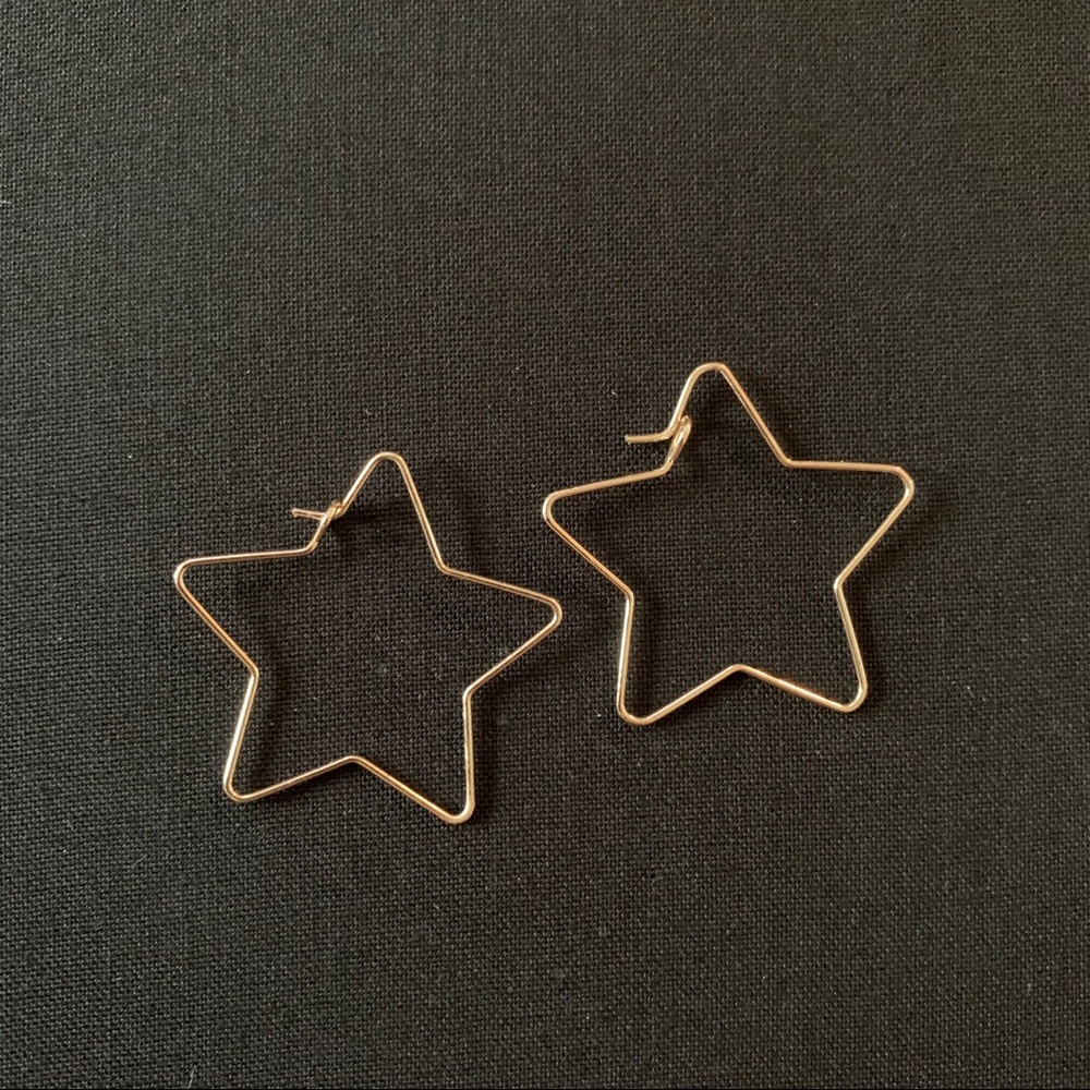 Gold star earrings